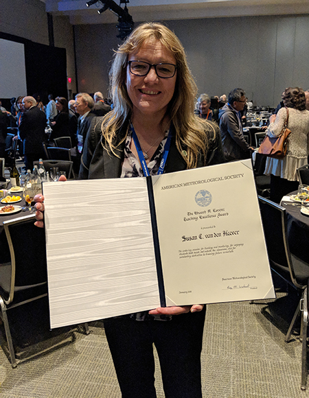 Sue van den Heever with her award