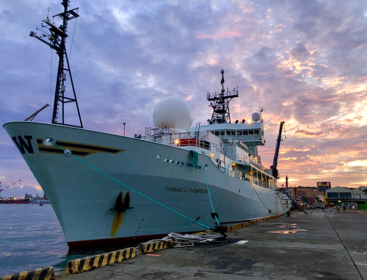 R/V Thomas G. Thompson