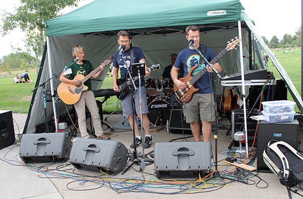 Band plays at picnic